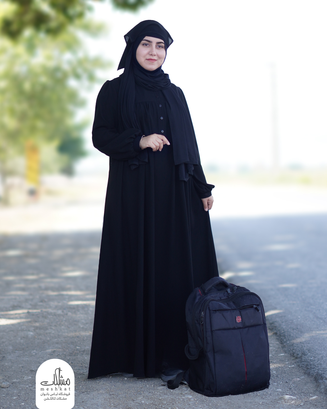  عبای آسیه - عبا راحت و شیک برای اربعین با طراحی آزاد و پارچه حریر اسود 